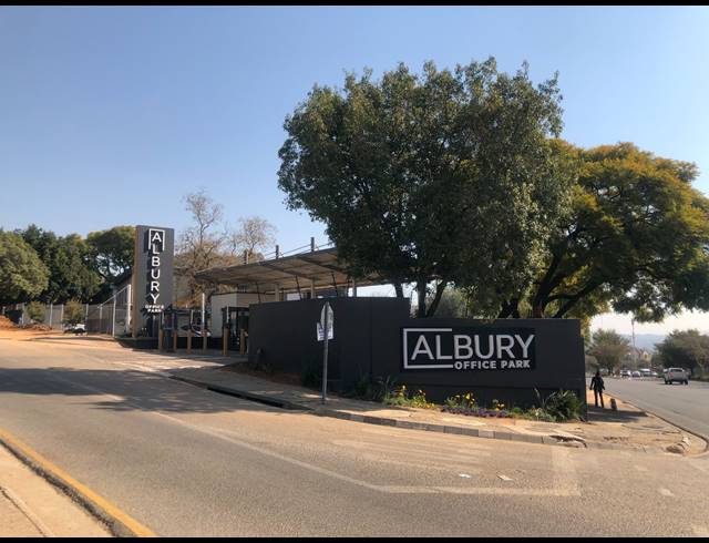 209M² OFFICE TO LET IN HYDE PARK
